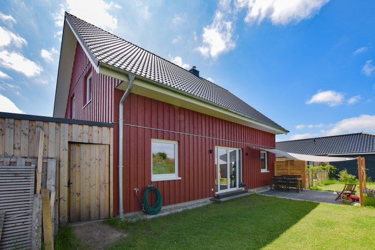 Holzhaus aus eigener Herstellung mit PV-Anlage 10