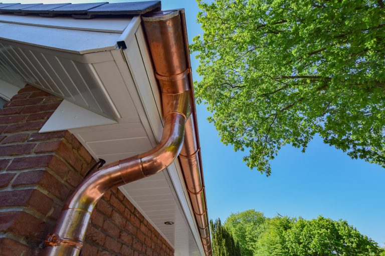 Dach mit Holzfaserdämmung und einer PV-Anlage 11