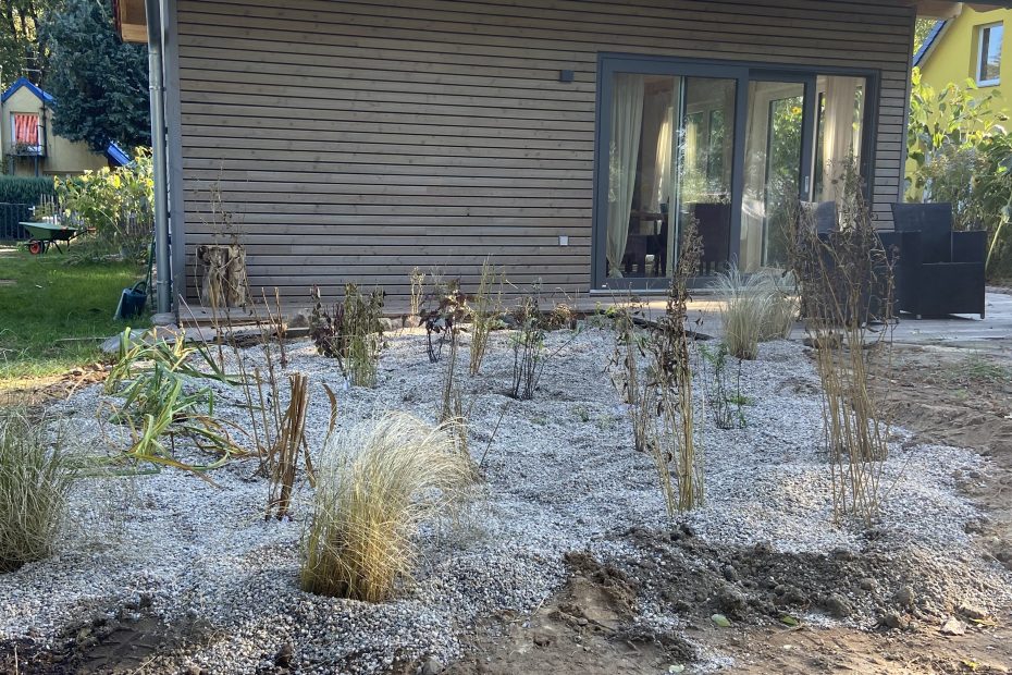 Holzhaus aus eigener Herstellung 14