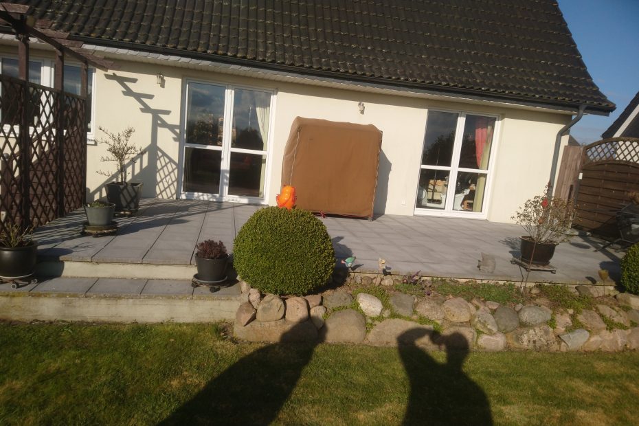 Terassenbau aus Holz vor Umbau