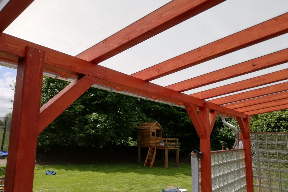 Überdachung mit Milchglasscheiben 2