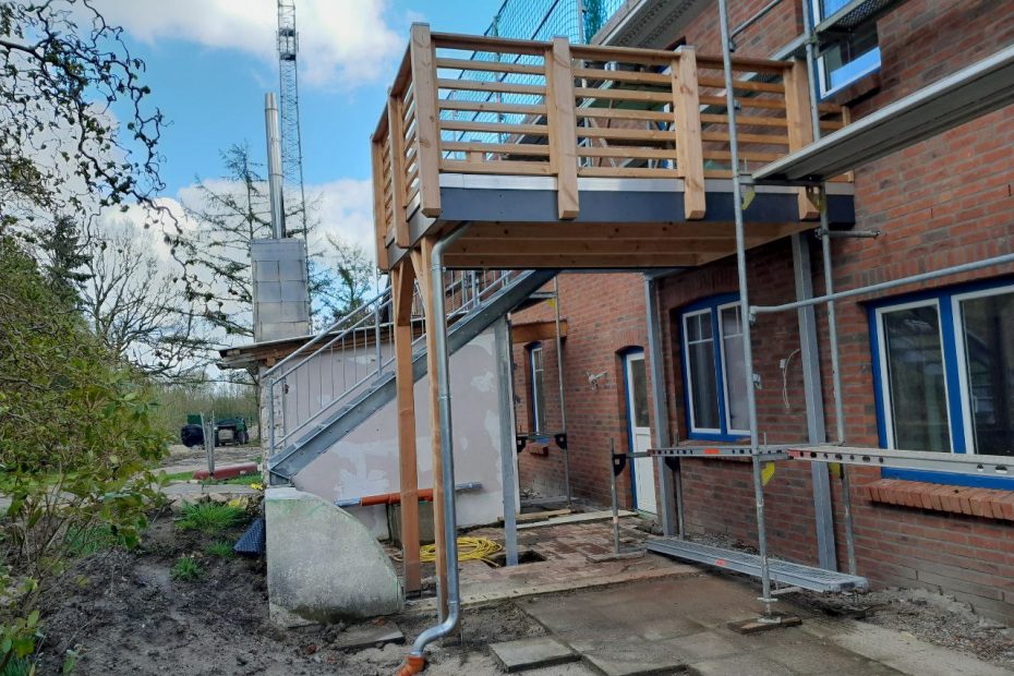 Austausch Asbestdach durch Blechdach 12