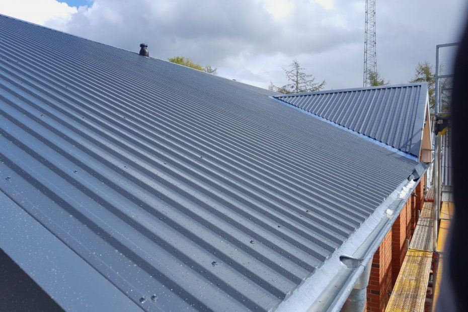 Austausch Asbestdach durch Blechdach 4