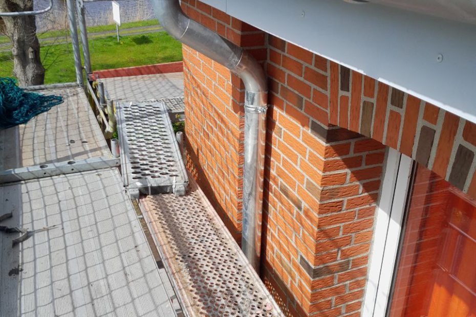 Austausch Asbestdach durch Blechdach 3