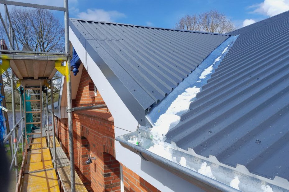 Austausch Asbestdach durch Blechdach 2